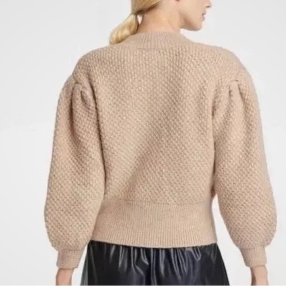 Who What Wear Puff Sleeve Sweater Size XS - Picture 2 of 5